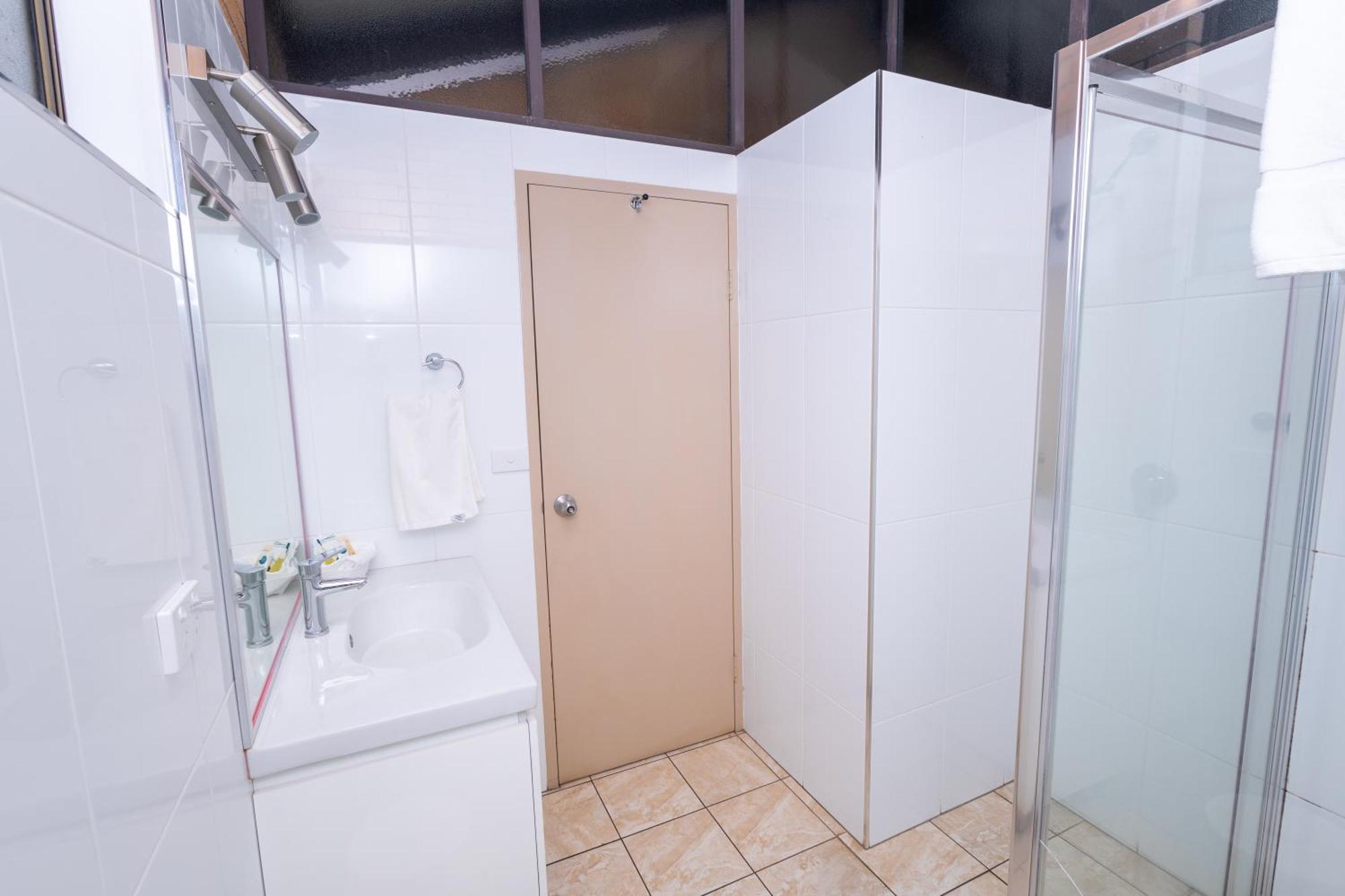קונאבאראבן All Travellers Motor Inn מראה חיצוני תמונה