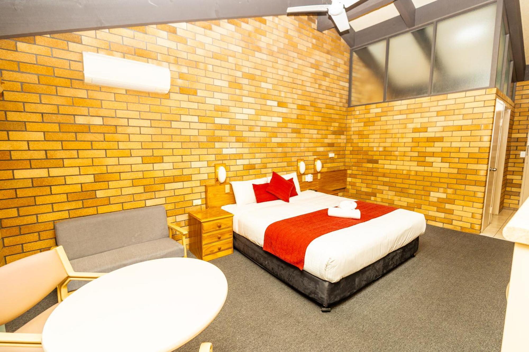 קונאבאראבן All Travellers Motor Inn מראה חיצוני תמונה