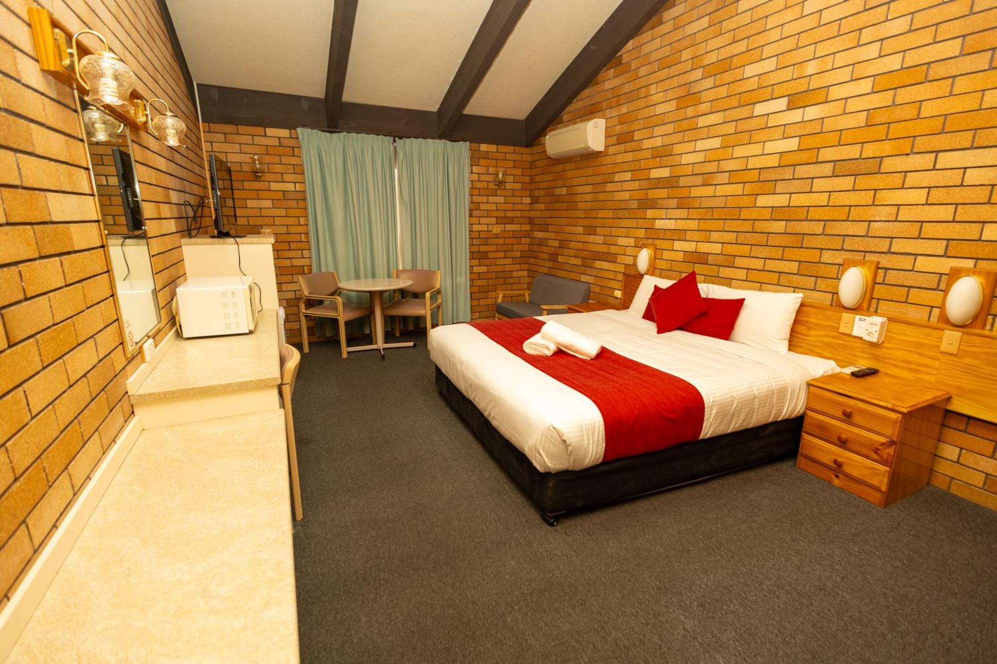 קונאבאראבן All Travellers Motor Inn מראה חיצוני תמונה
